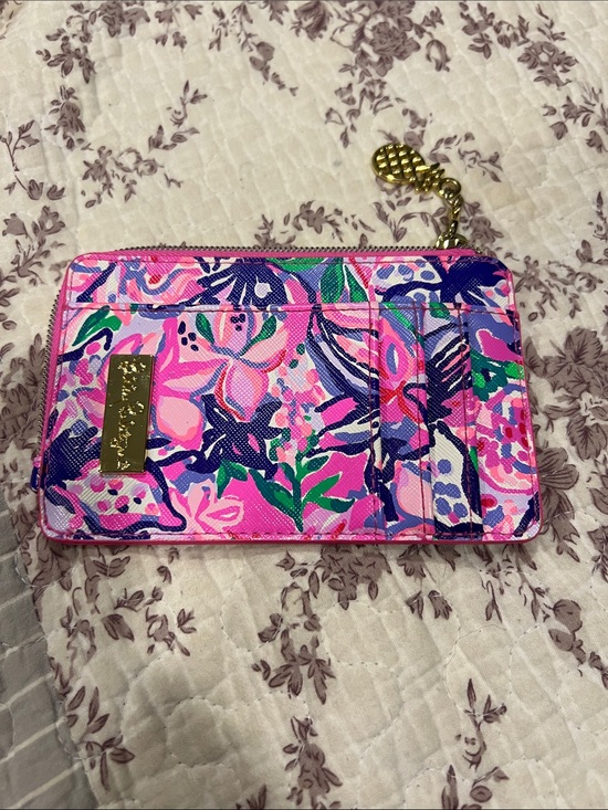 Lilly Pulitzer Handbags - Lilly Pulitzer Floral Pink Zip Card Wristlet/Wallet